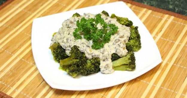 Брокколи в сливочном соусе - потрясающий вкус