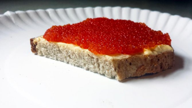 бутерброд с икрой и маслом калорийность