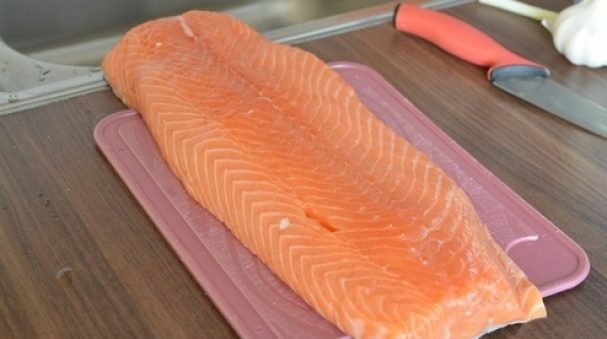 Шашлык из рыбы на мангале. Какую рыбу выбрать и как приготовить шашлык из рыбы этап 3